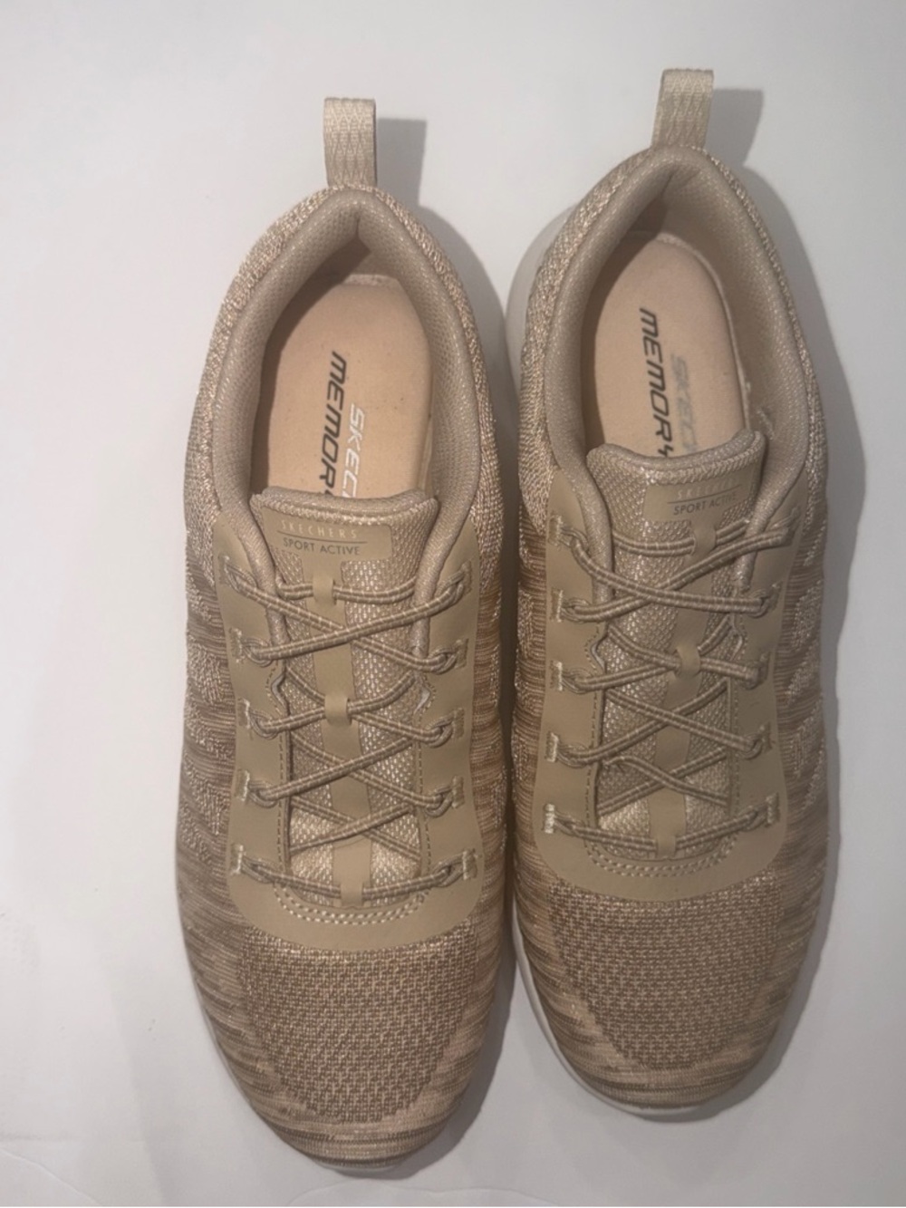 Skechers Women's Knit Bungee Slip-On Athletic Sneakers in Taupe/ Beige sz 8